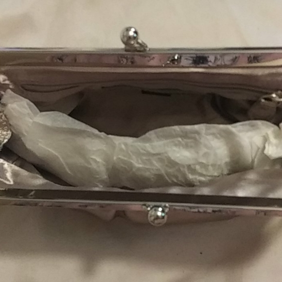 Purse - Picture 3 of 6